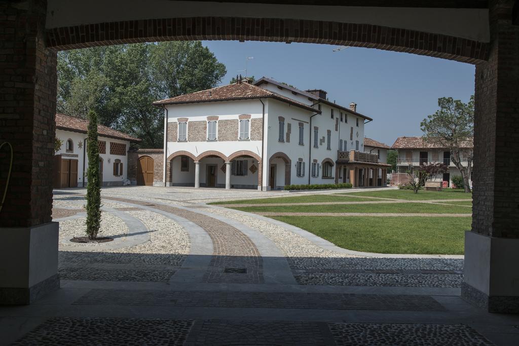 Hotel Sesmones Lodi Exterior photo